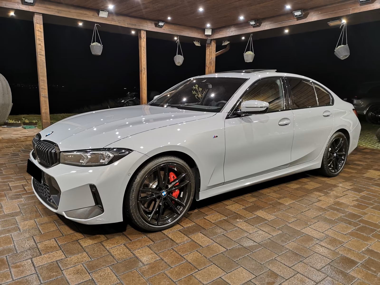 
								BMW 320 d M Sport full									