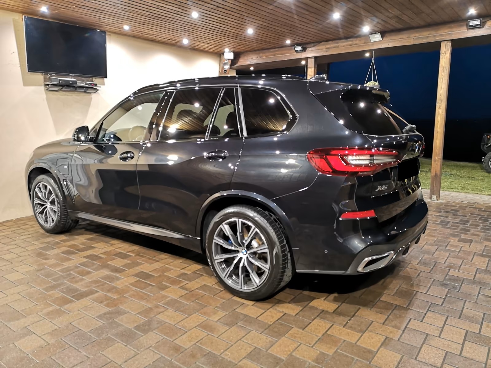 
								BMW X5 xDrive 45 e full									