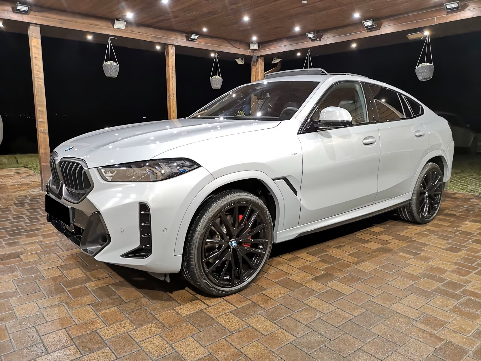 
								BMW X6 30 d xDrive M Sport full									