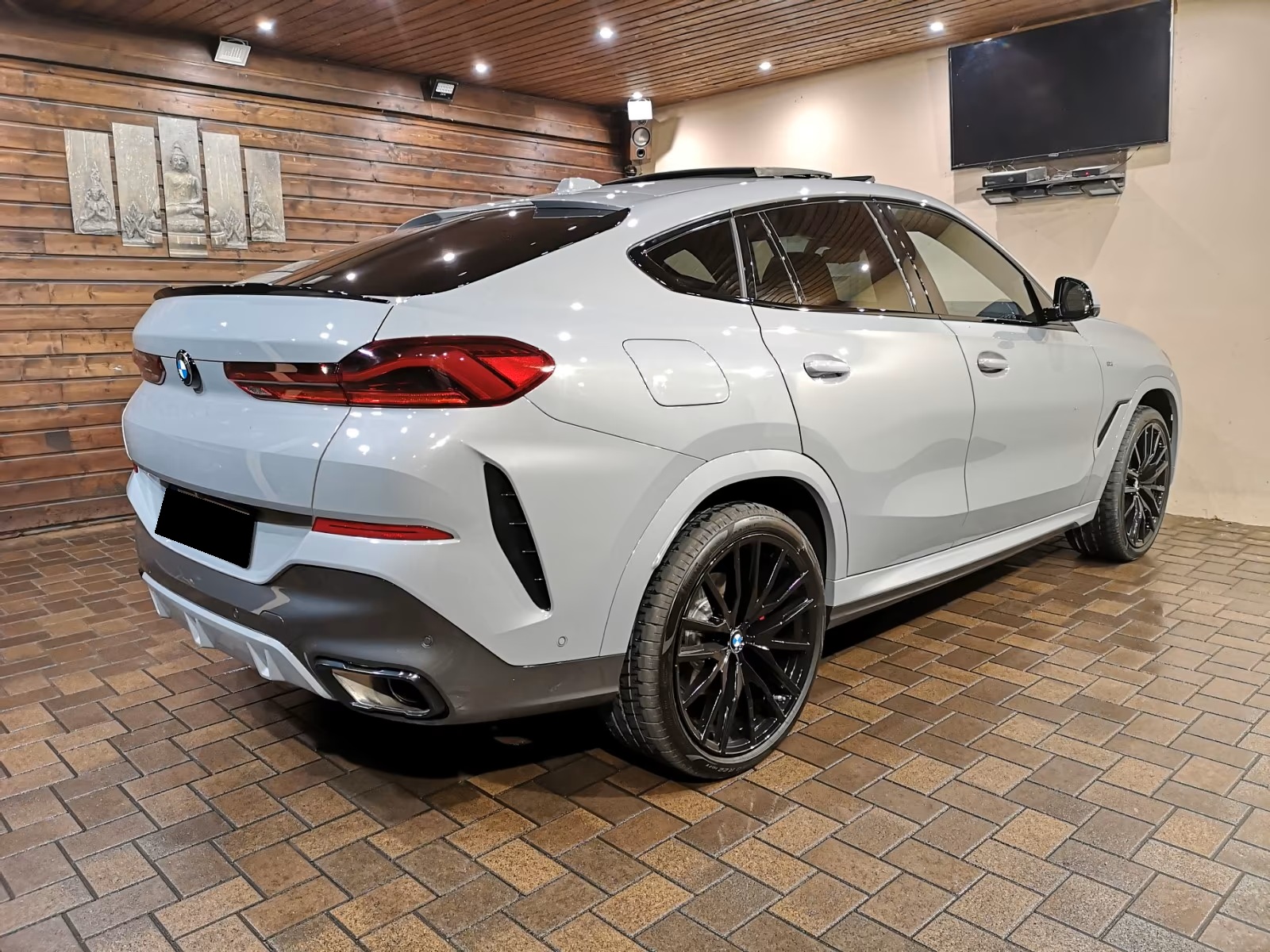 
								BMW X6 30 d xDrive M Sport full									