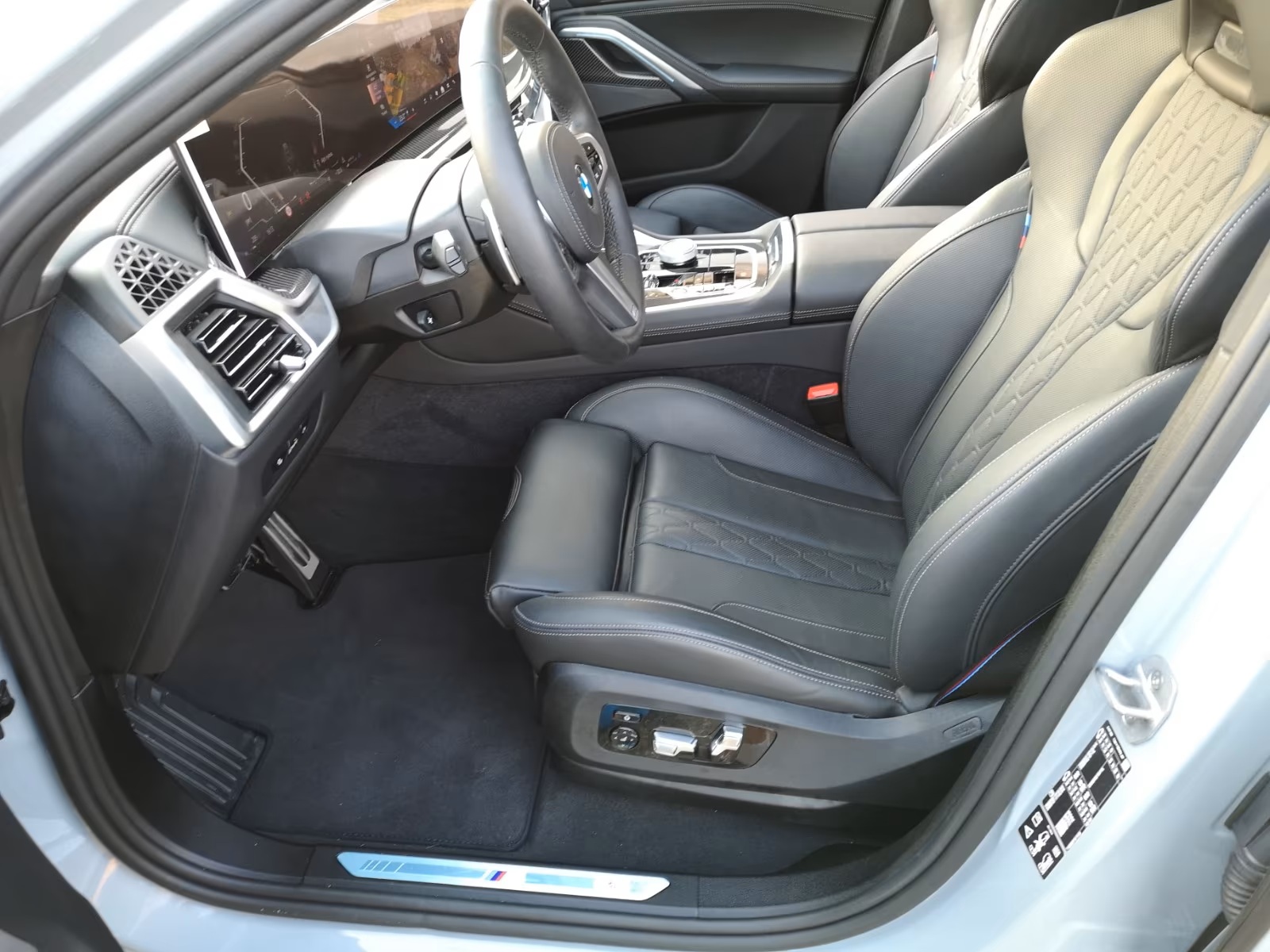 
								BMW X6 30 d xDrive M Sport full									