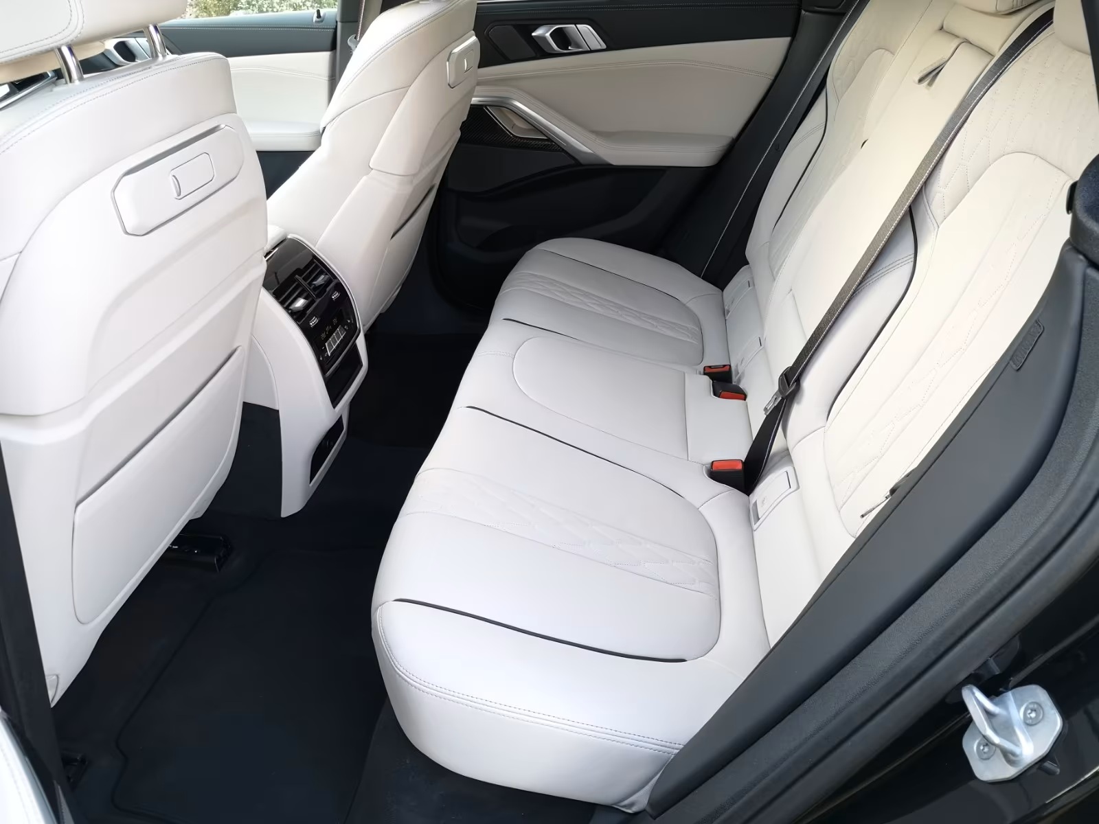
								BMW X6 30 d xDrive M Sport full									