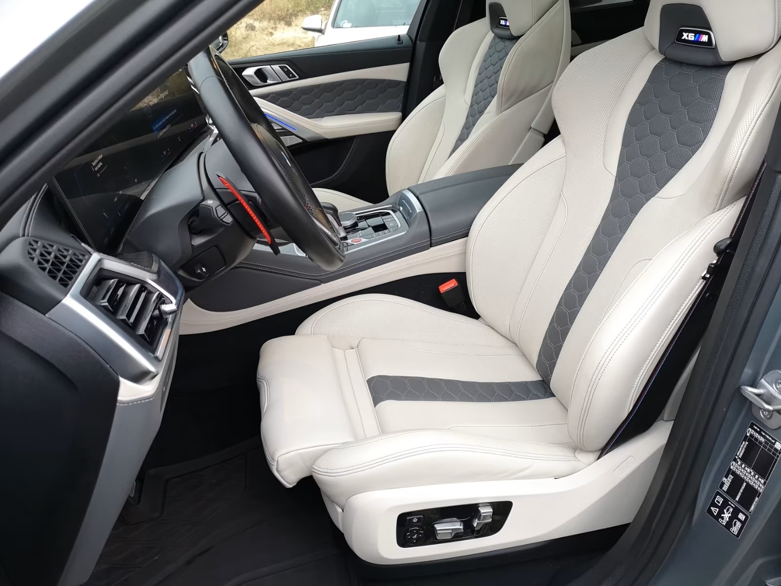 
								BMW X6 M Competition full									