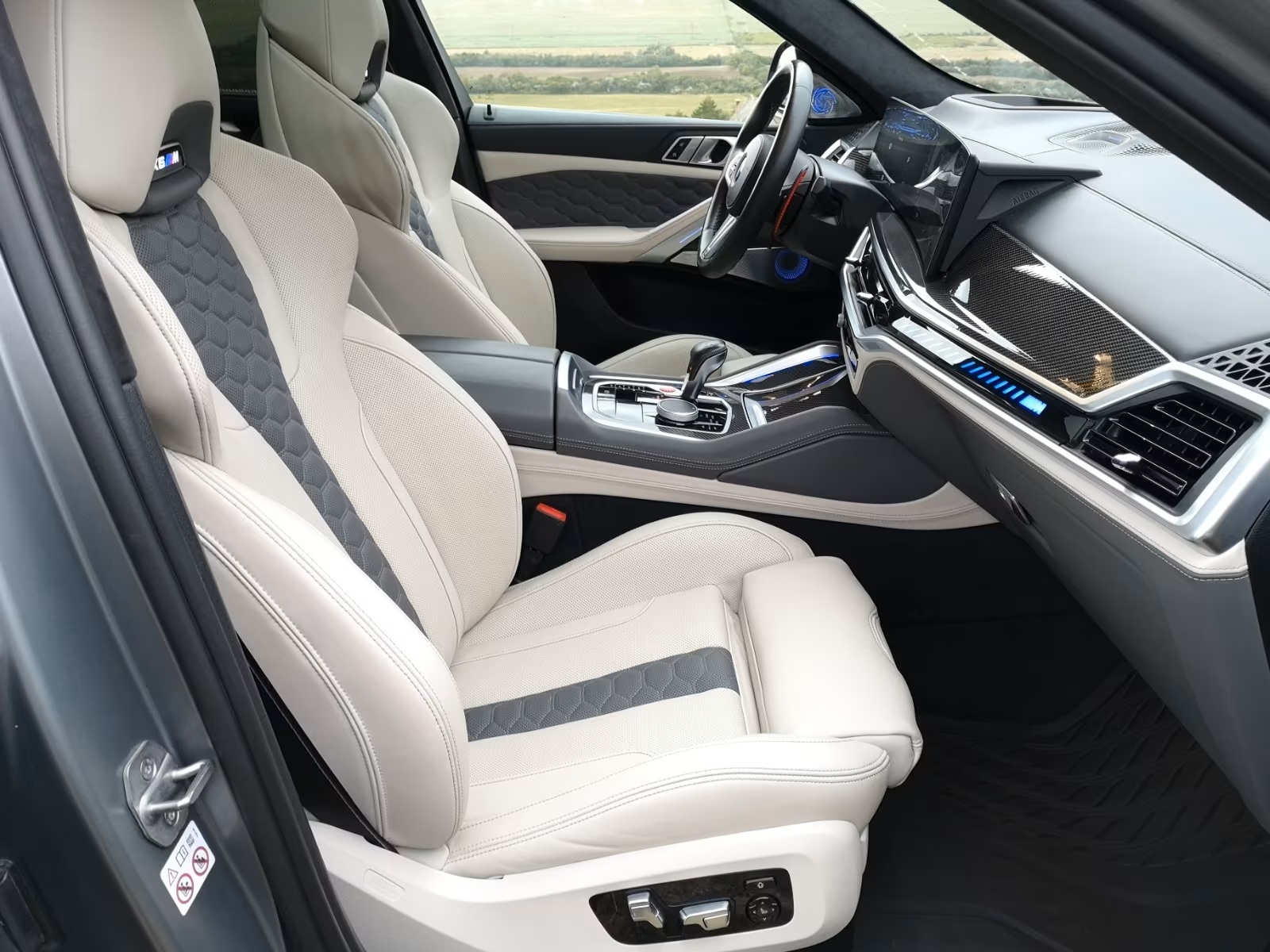 
								BMW X6 M Competition full									