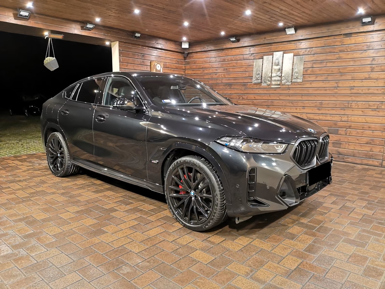 
								BMW X6 M60 i xDrive full									