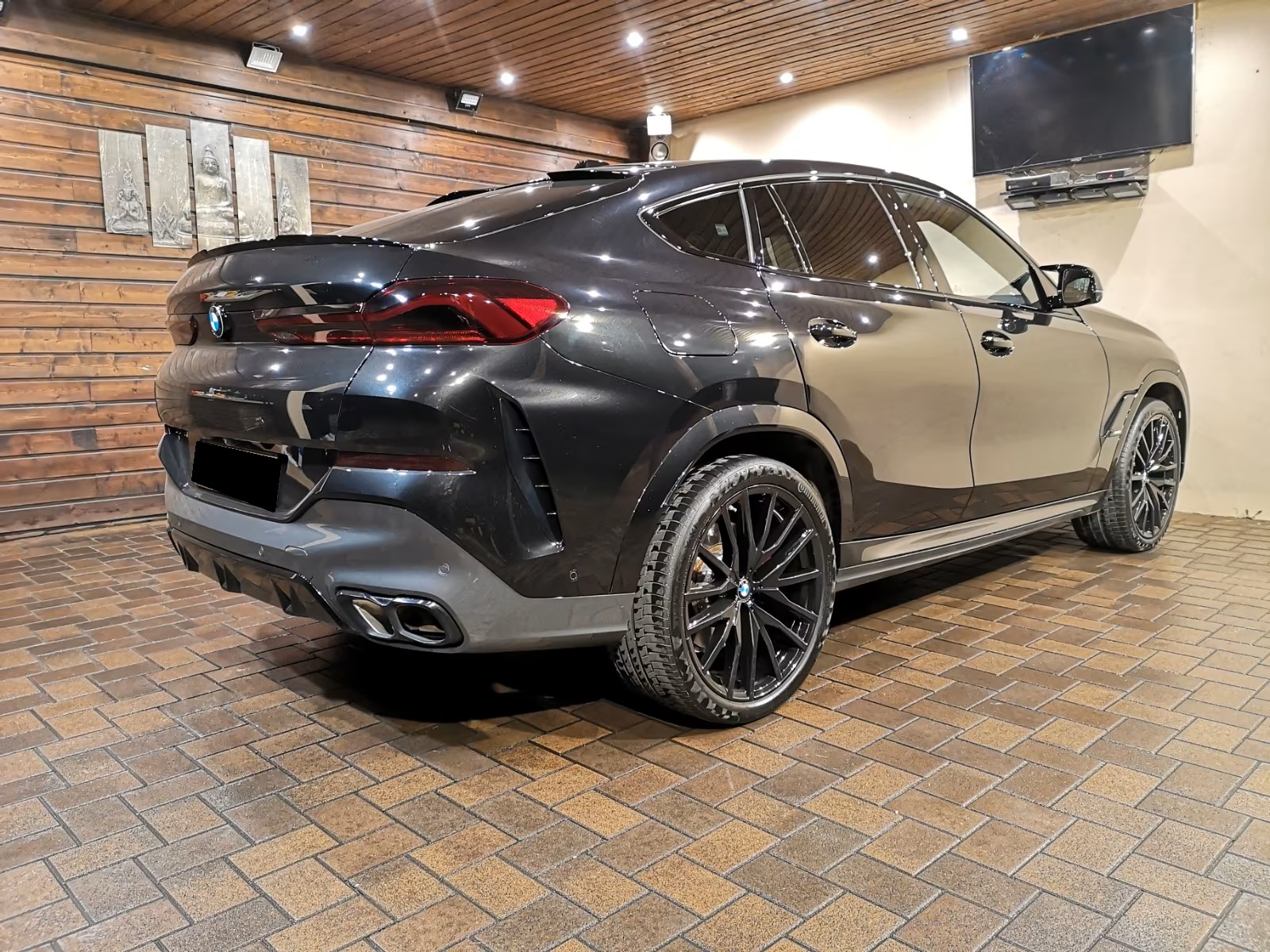 
								BMW X6 M60 i xDrive full									