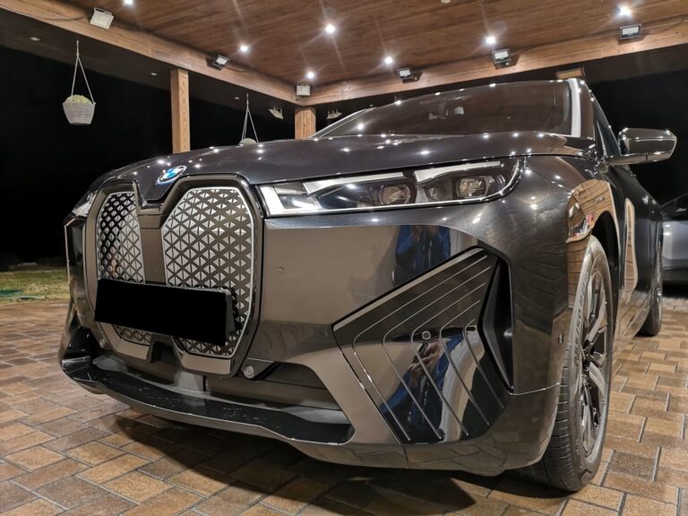 BMW iX40 xDrive