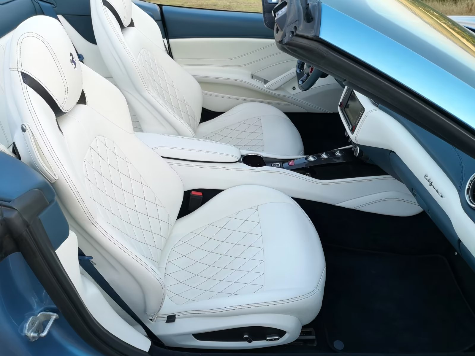 
								Ferrari California full									