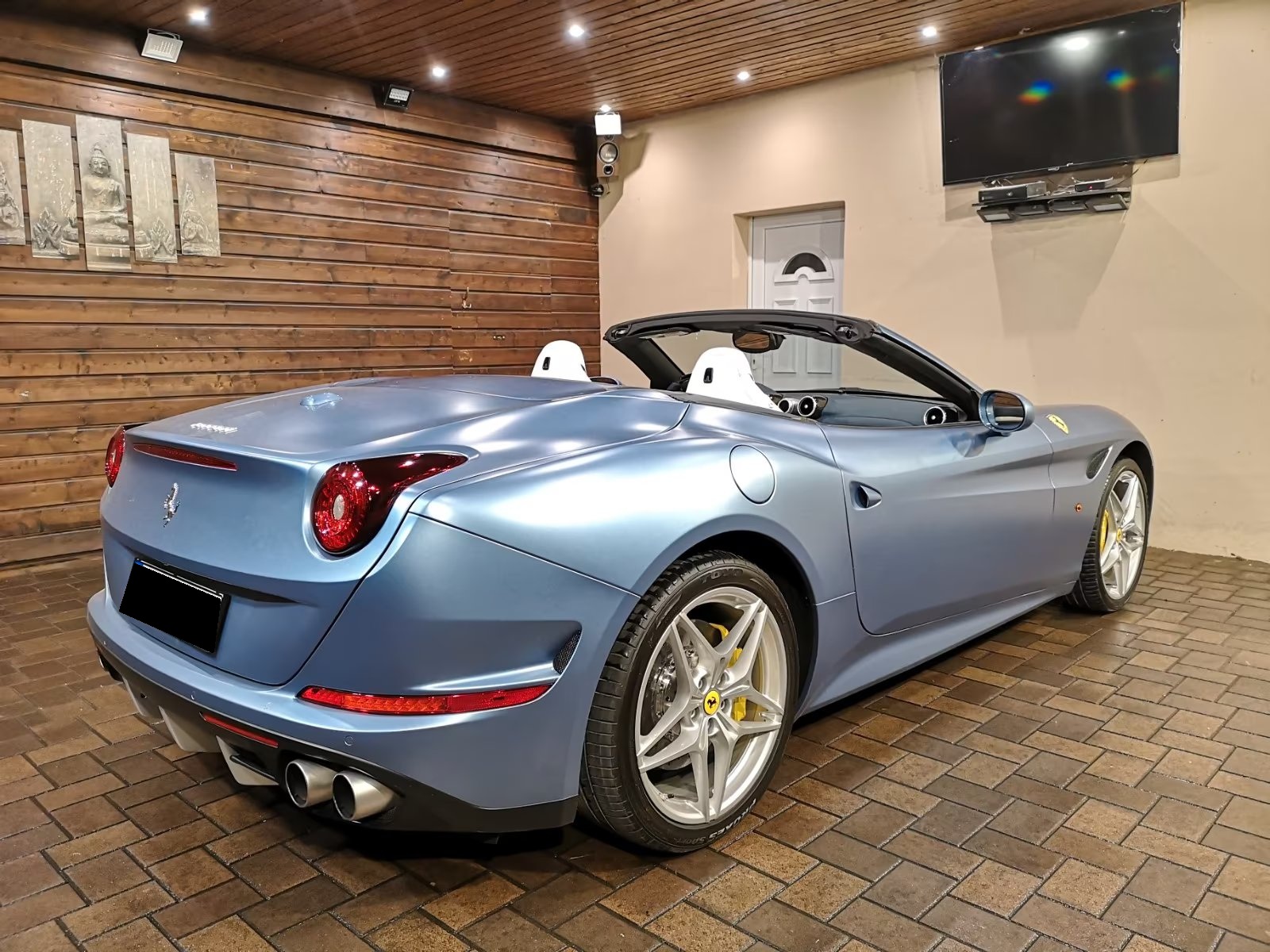
								Ferrari California full									