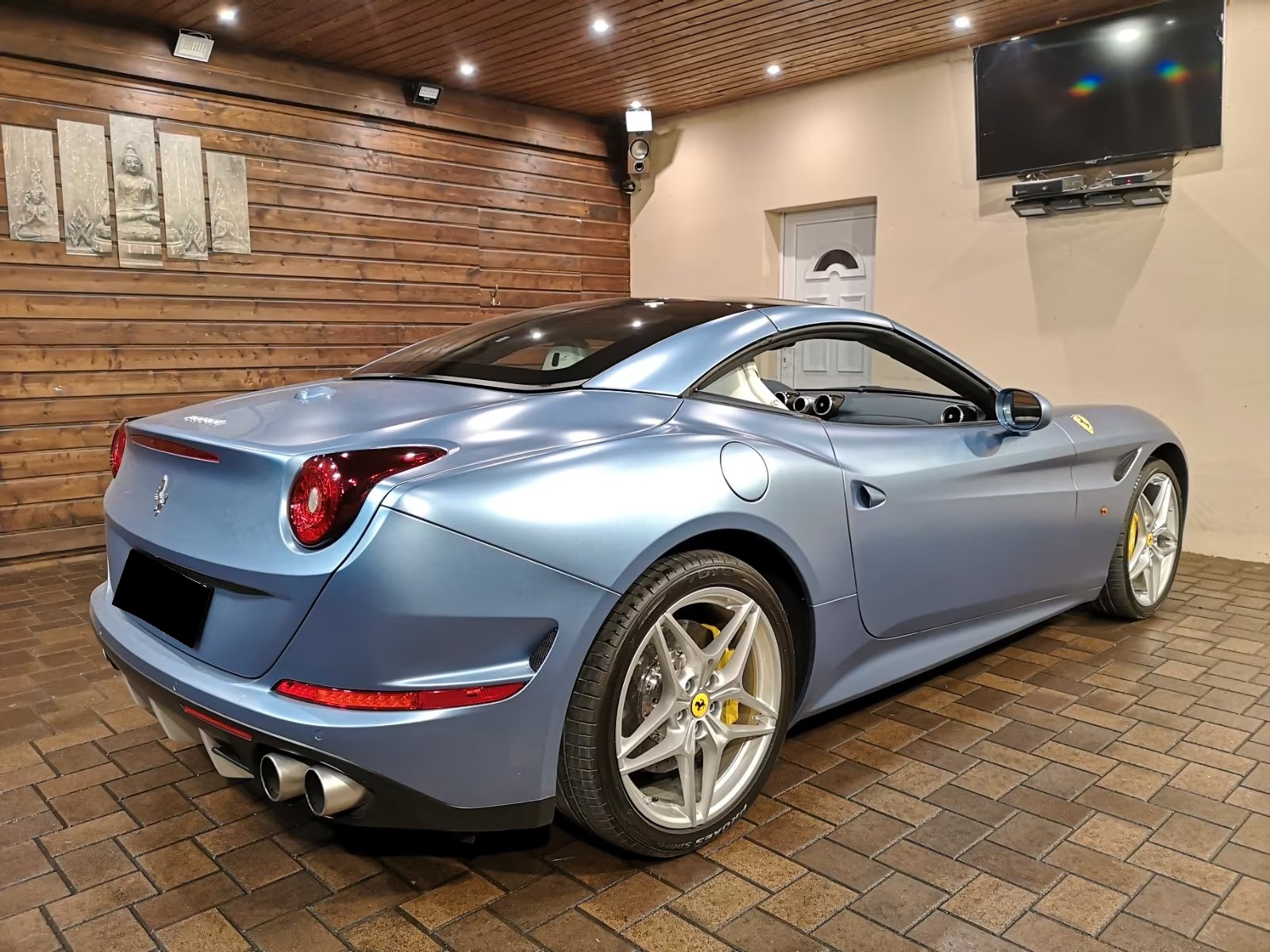 
								Ferrari California full									